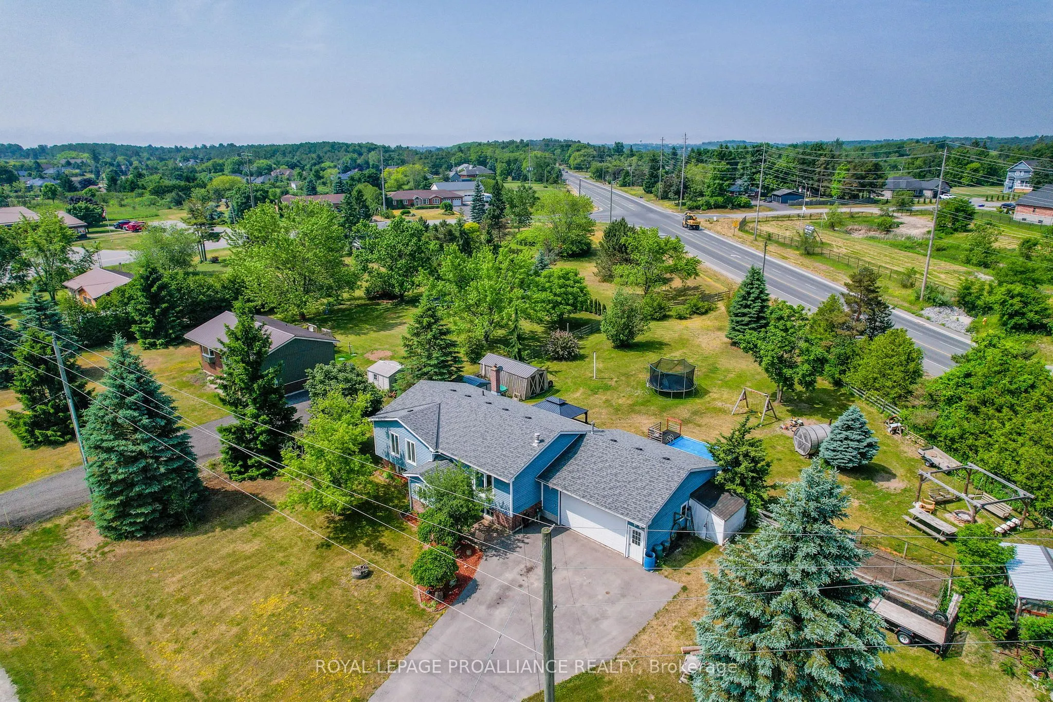 8 Oriole Crescent