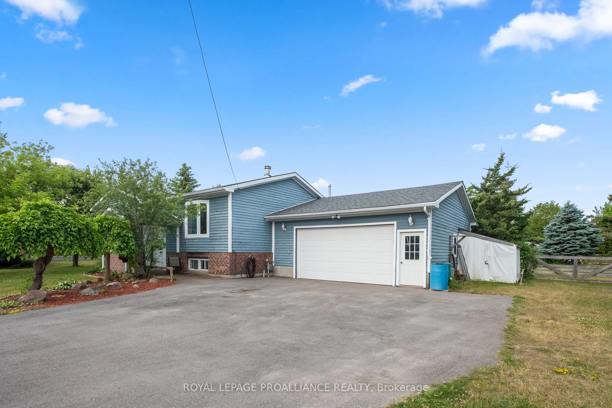 8 Oriole Crescent