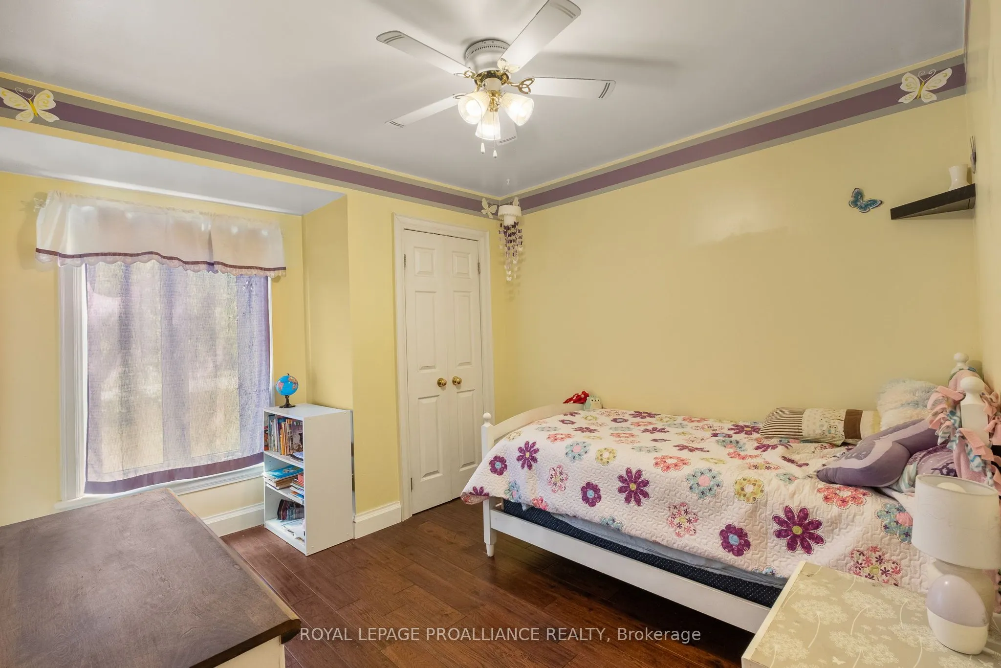 8 Oriole Crescent