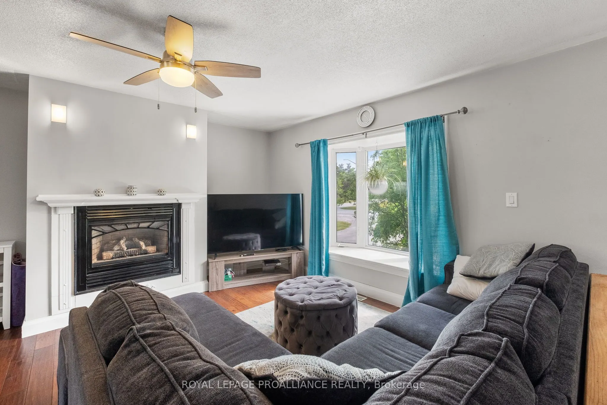 8 Oriole Crescent