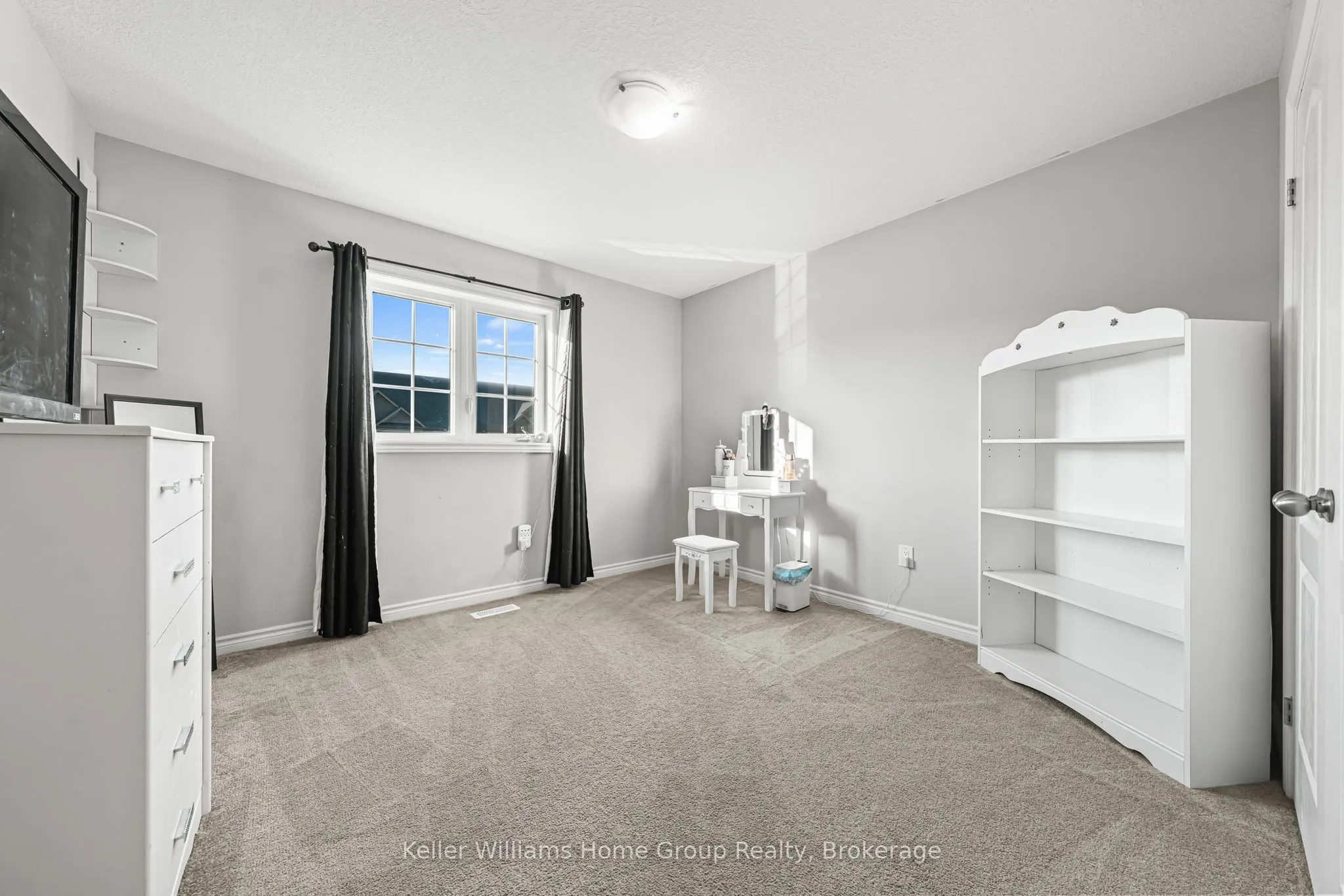 24 Courtney Street