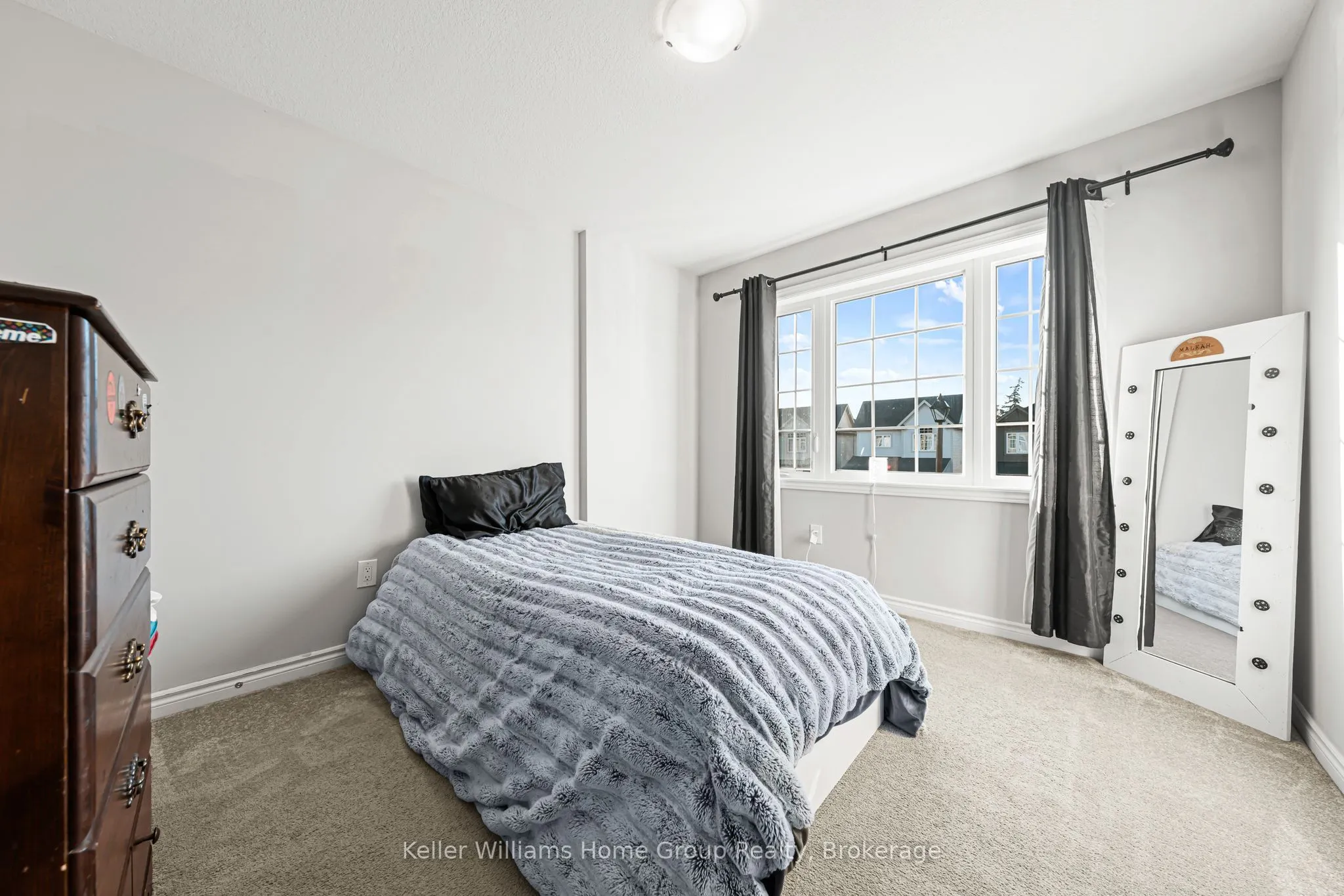 24 Courtney Street