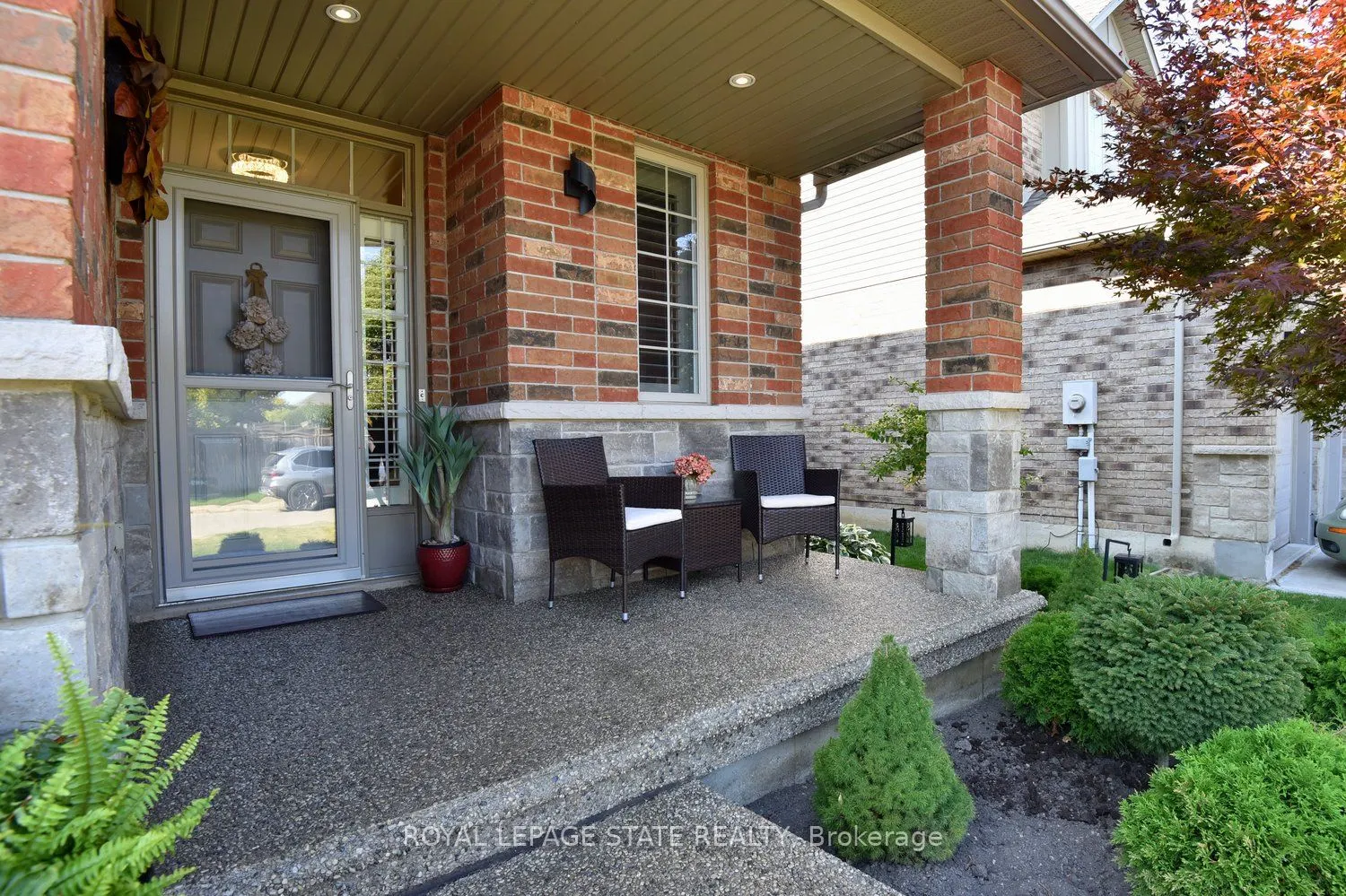 12 Degrow Crescent