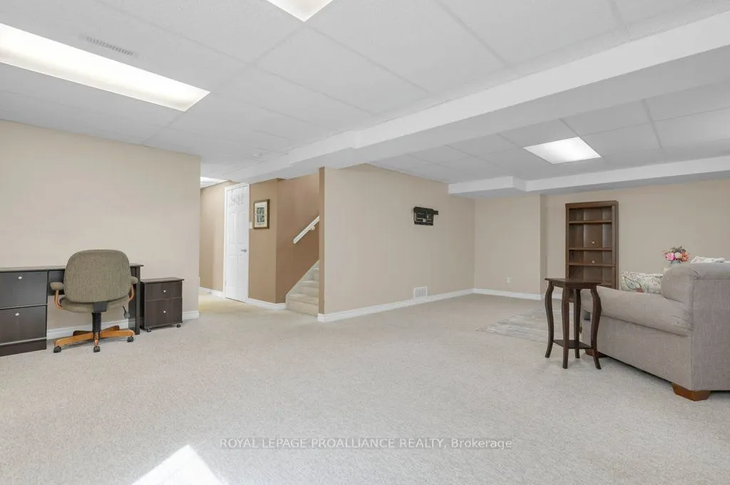 12 Stonegate Crescent