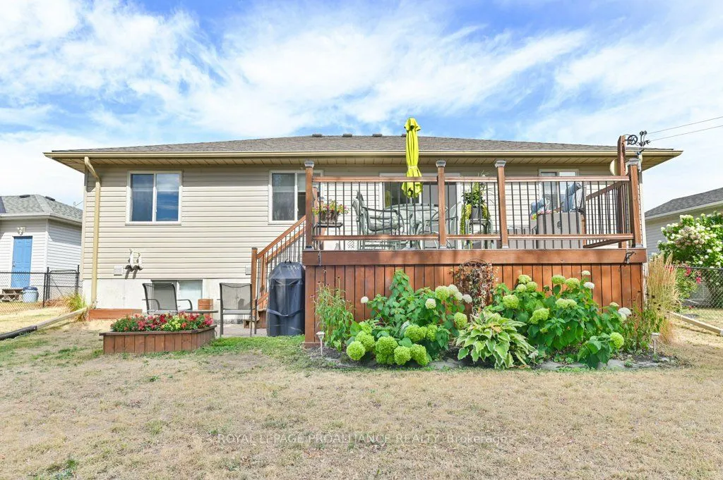 12 Stonegate Crescent