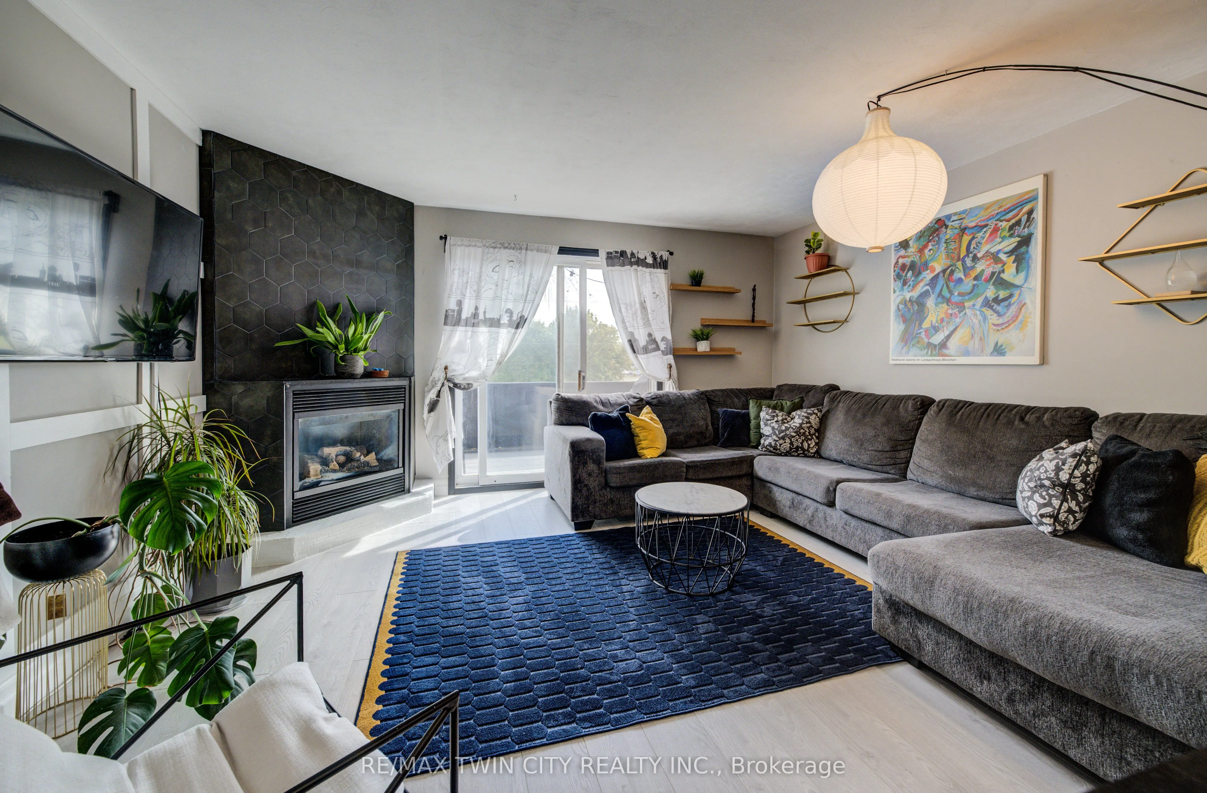 1 Donlea Drive, #2
