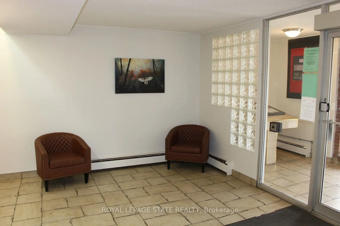 851 Queenston Road, #204