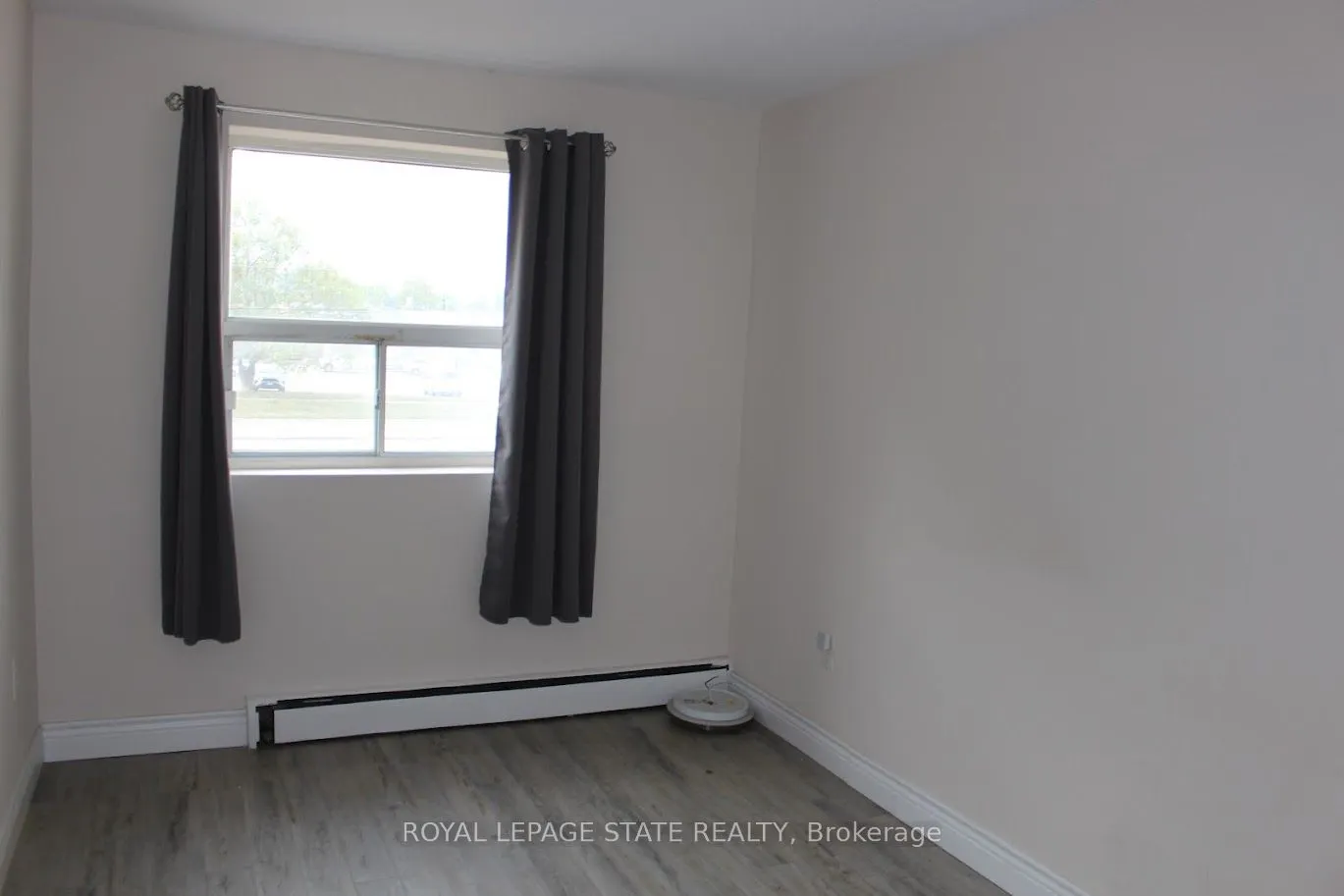 851 Queenston Road, #204