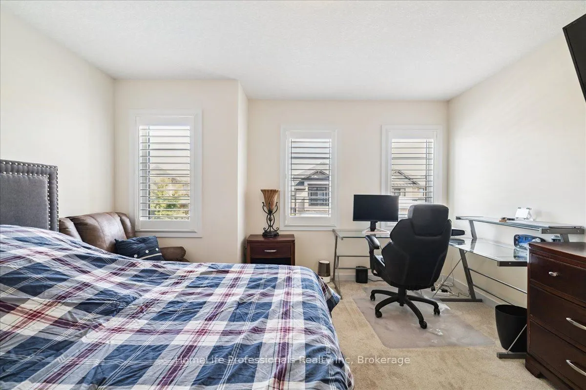 107 Pagebrook Crescent