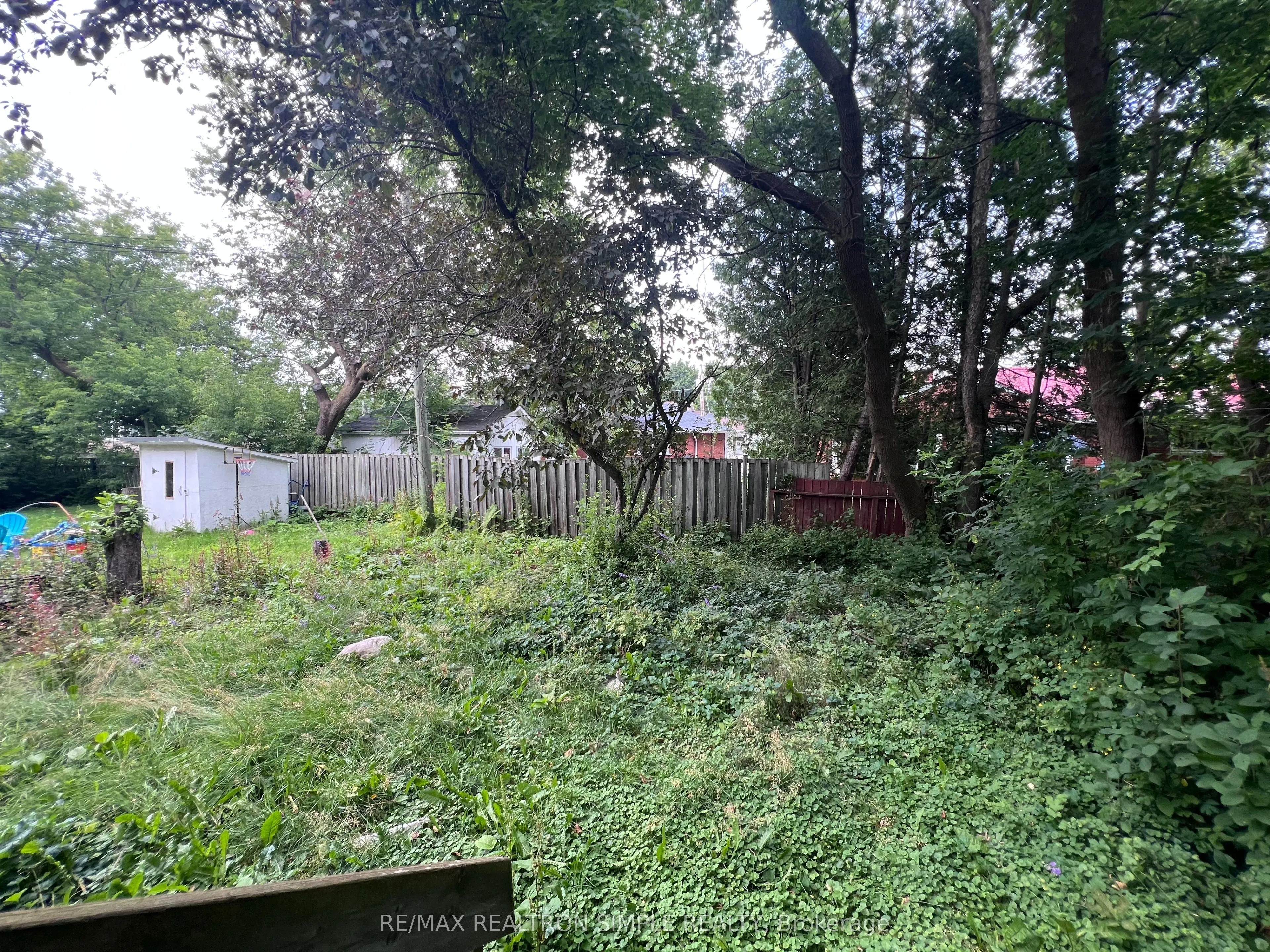 644 Bloem Street