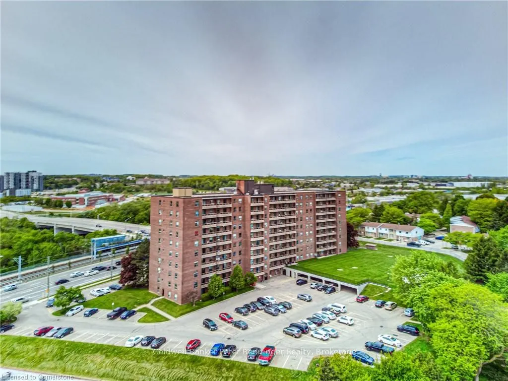 1100 Courtland Avenue E, #211