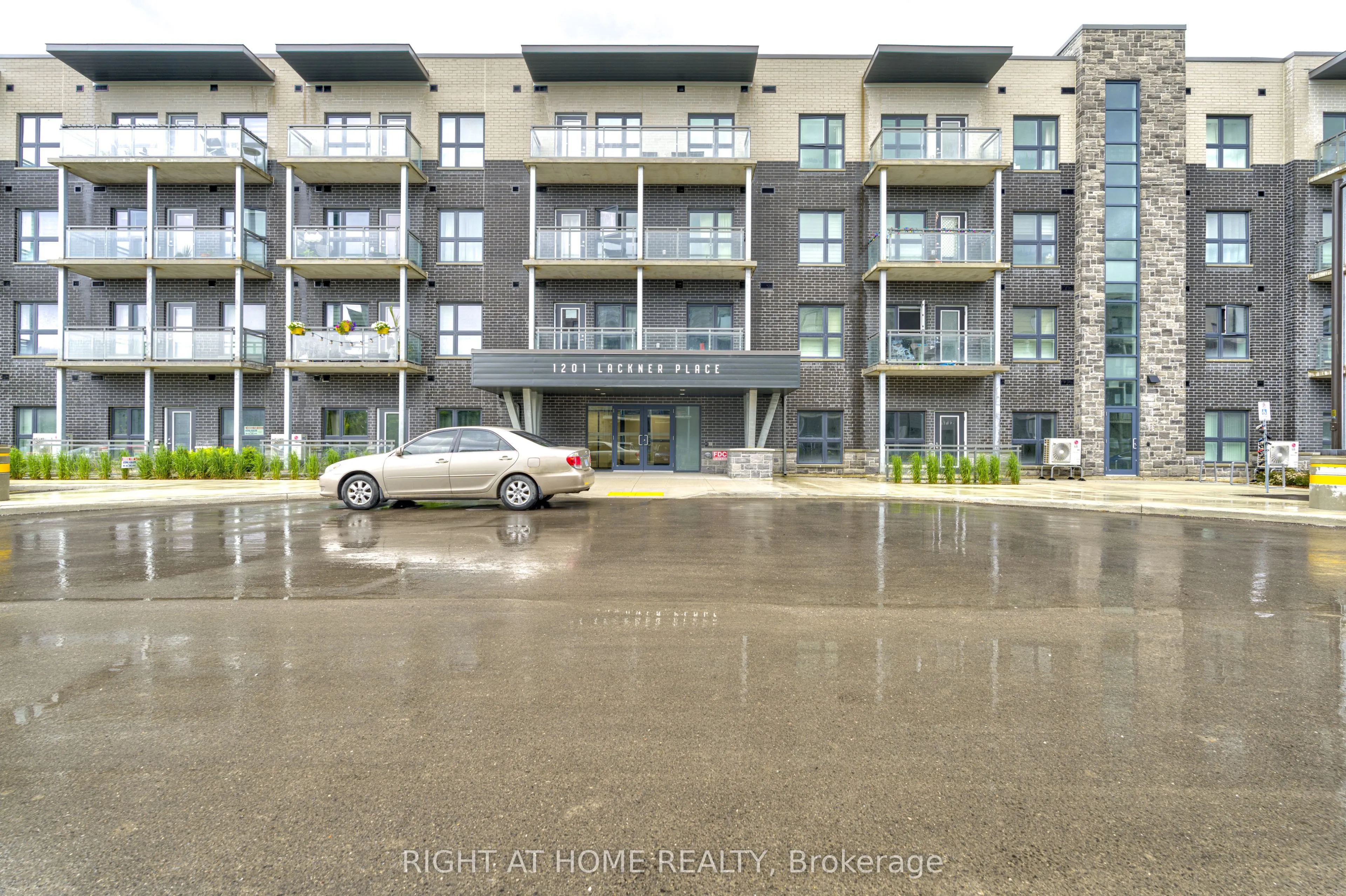 1201 Lackner Place, #304