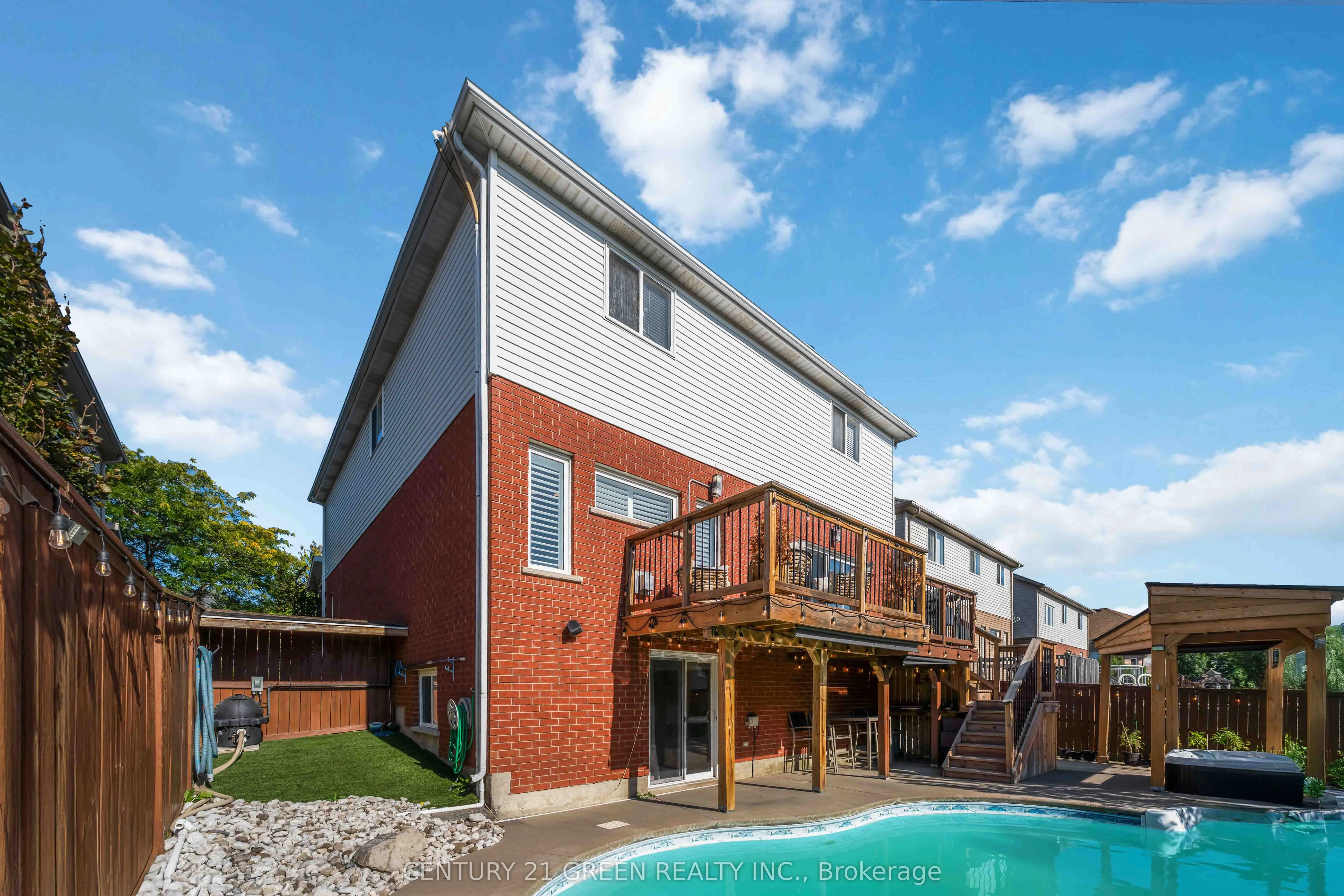 39 Honey Locust Circle