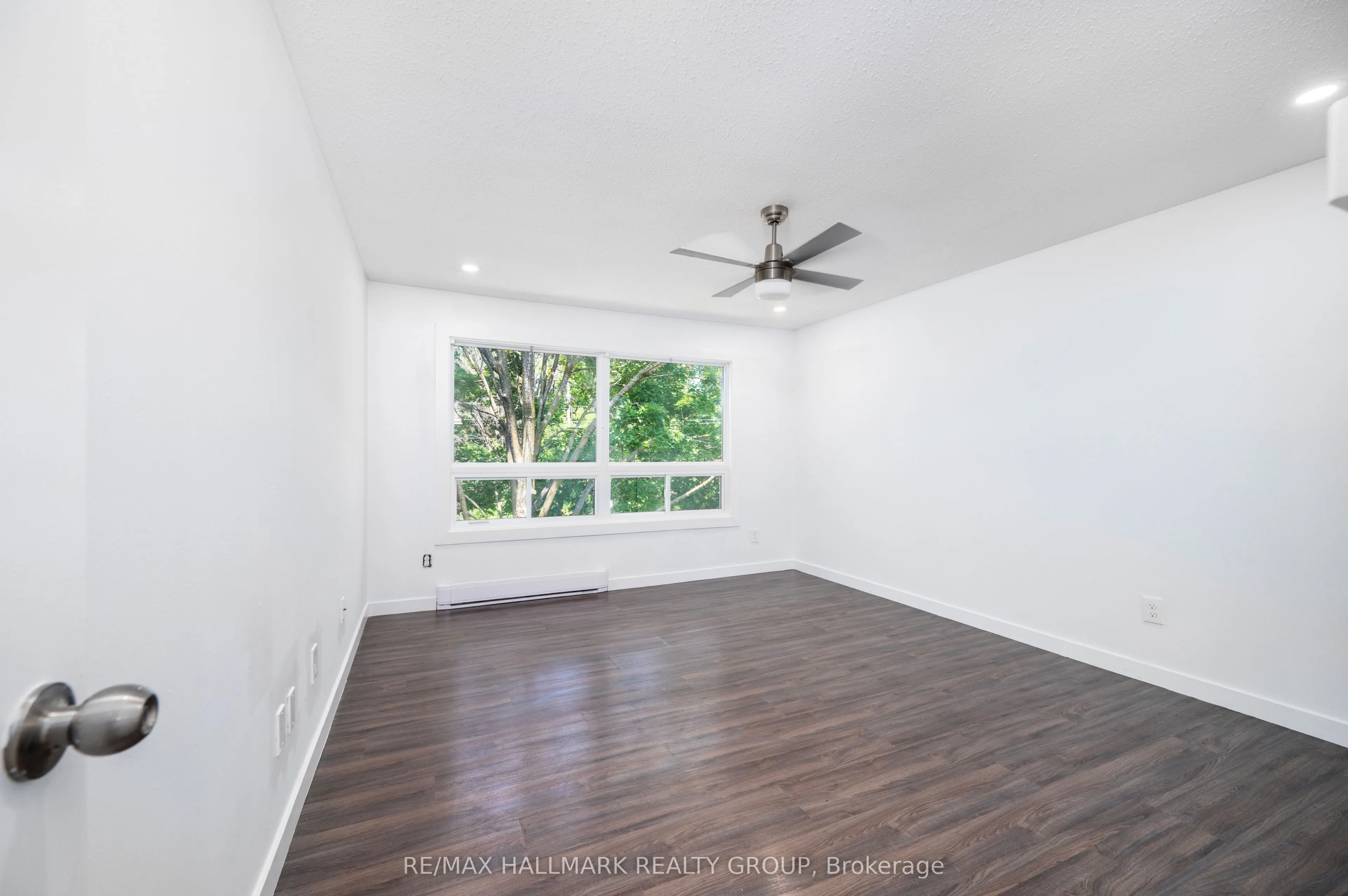 15 Banner Road, #M