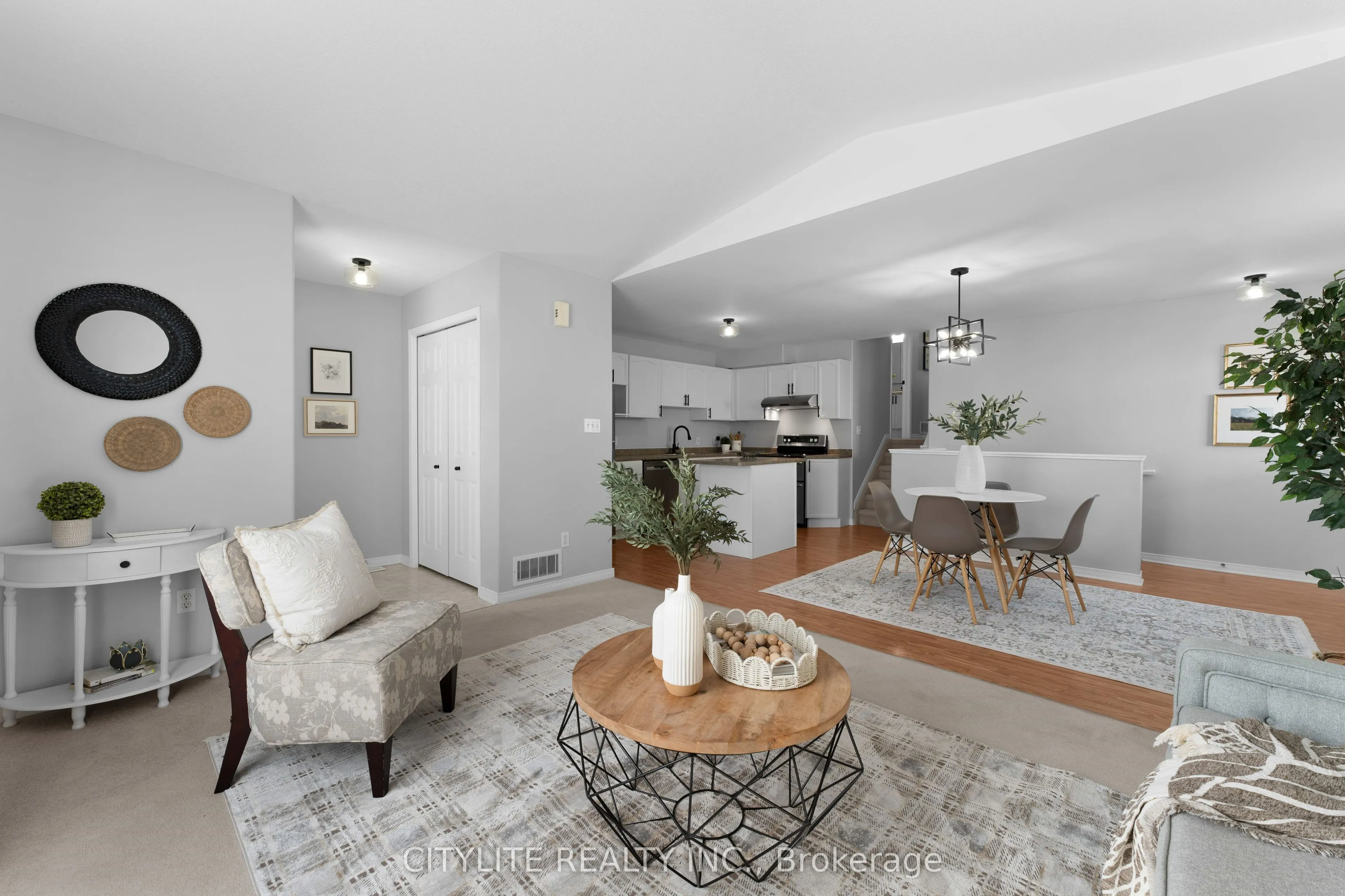 844 PEACHWOOD Street