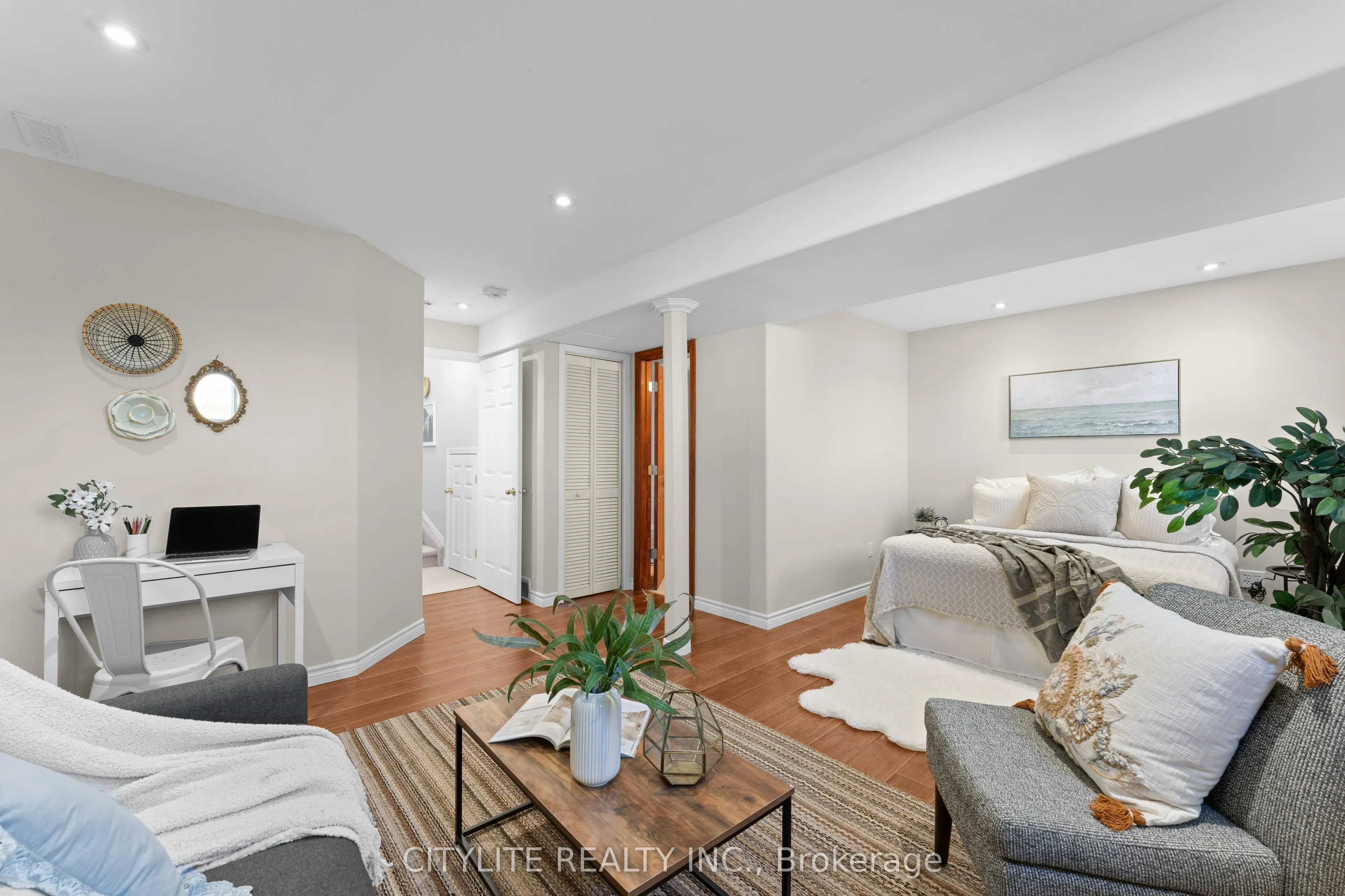 844 PEACHWOOD Street
