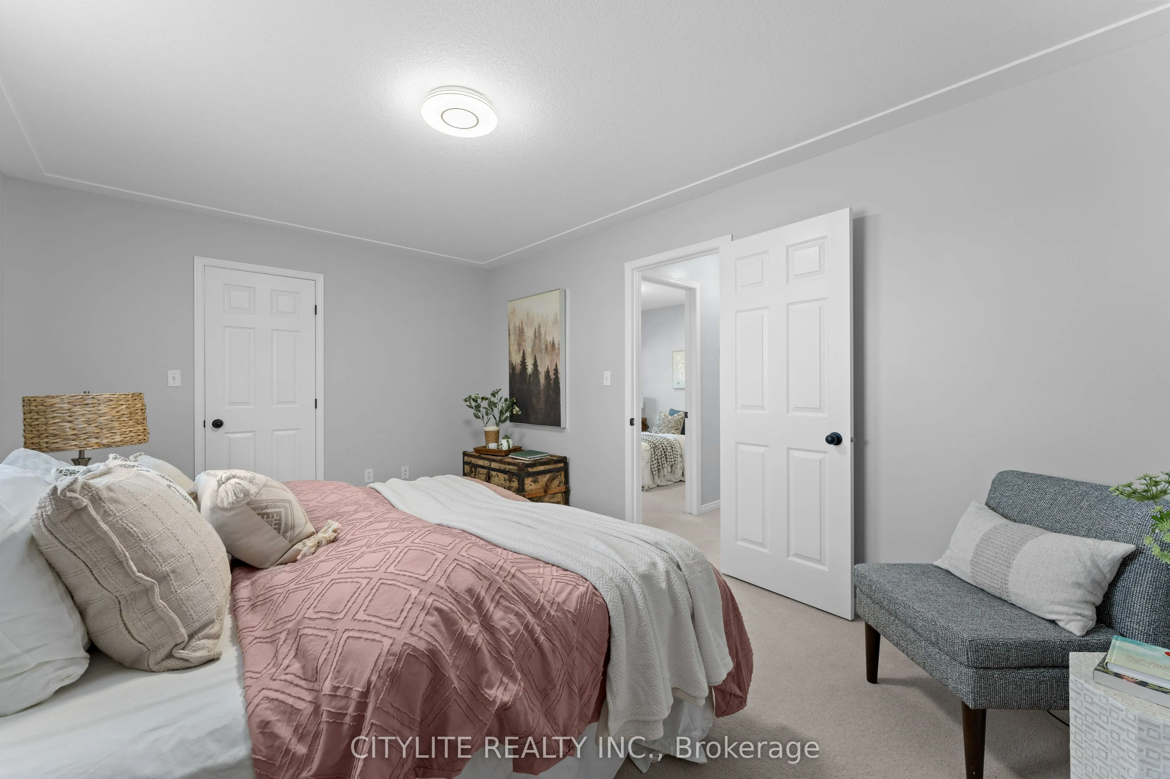 844 PEACHWOOD Street