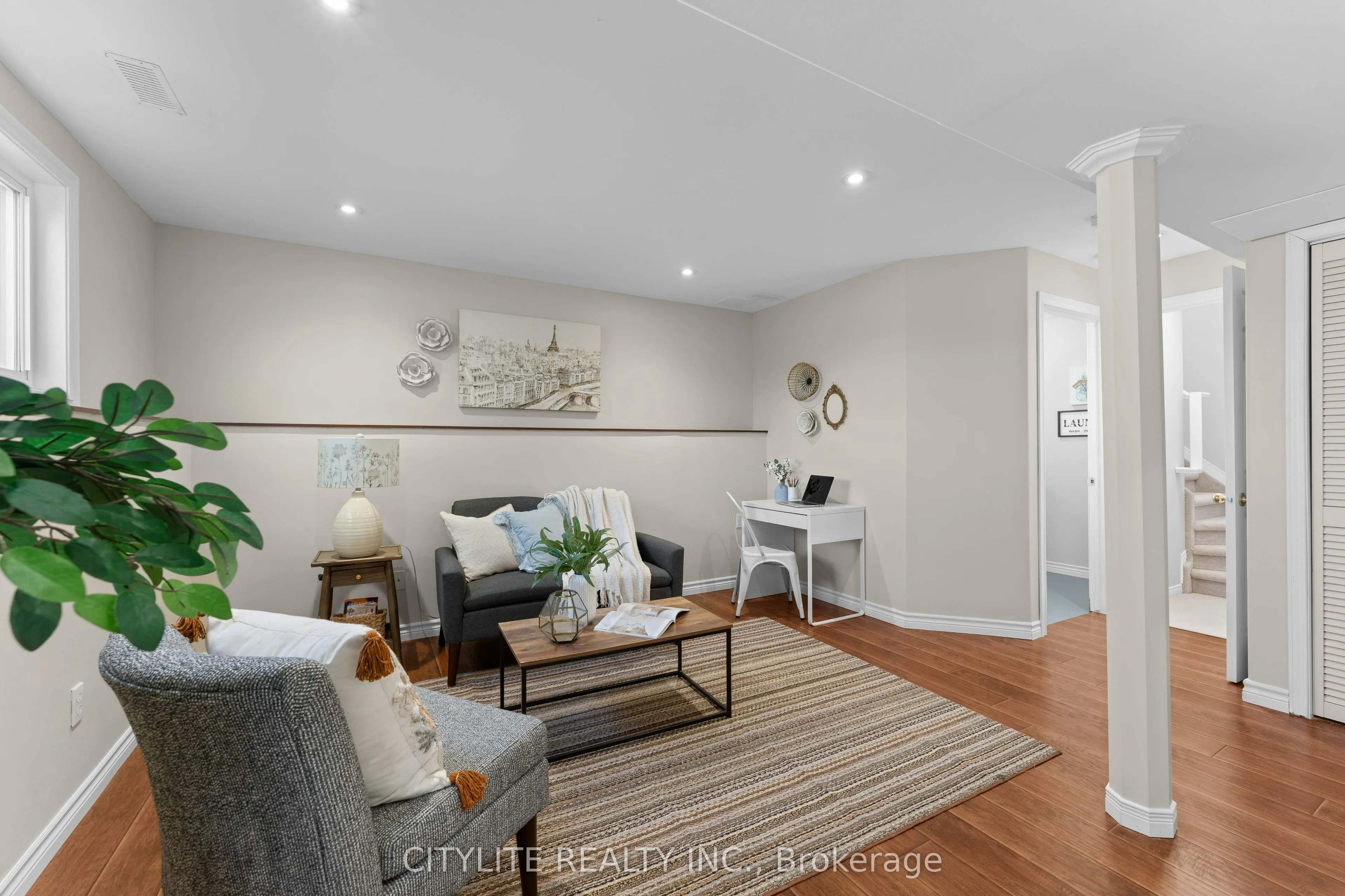 844 PEACHWOOD Street