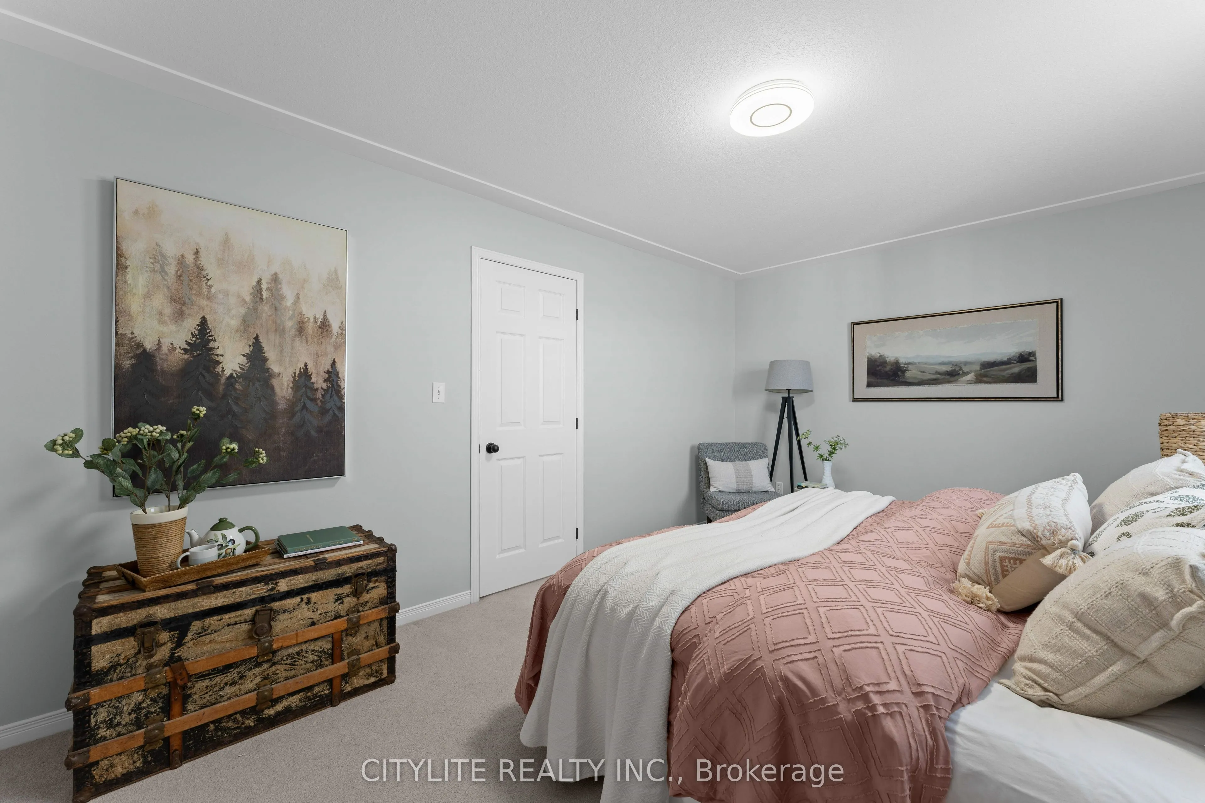 844 PEACHWOOD Street