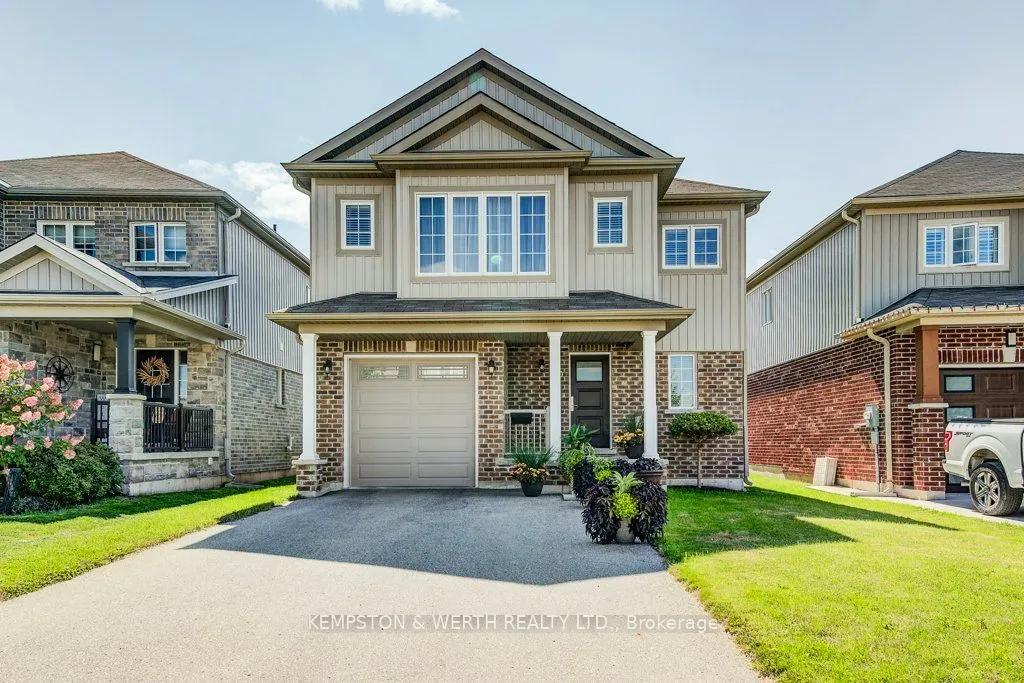390 Armstrong Street W