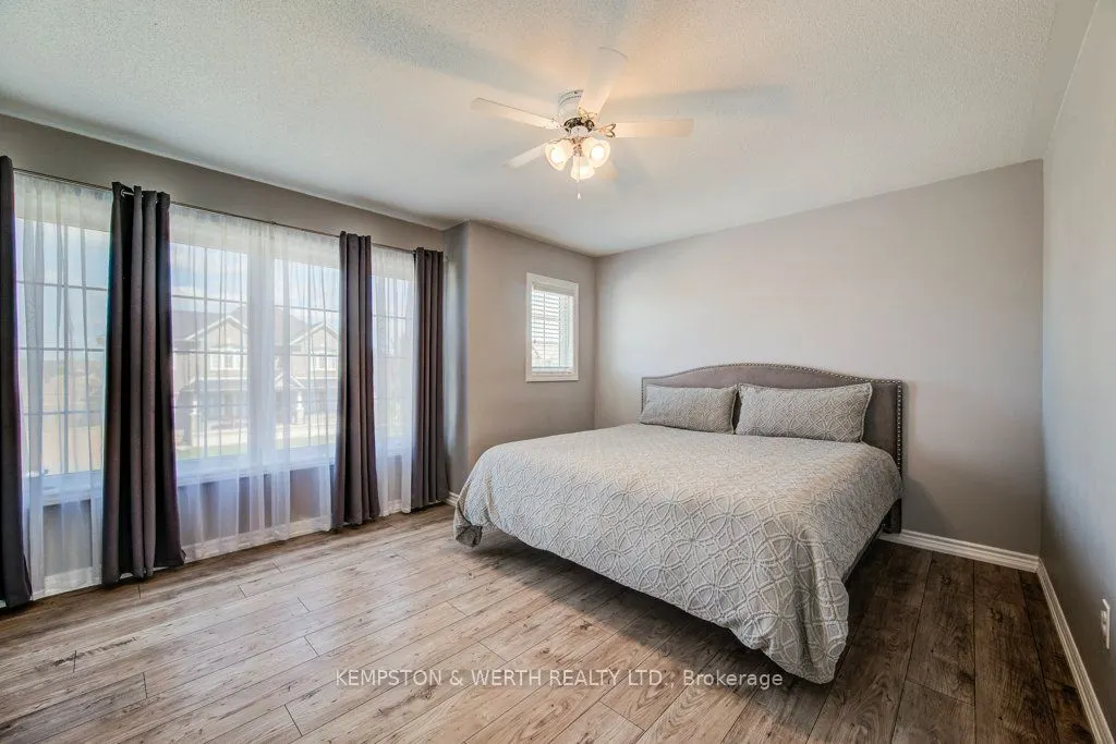 390 Armstrong Street W