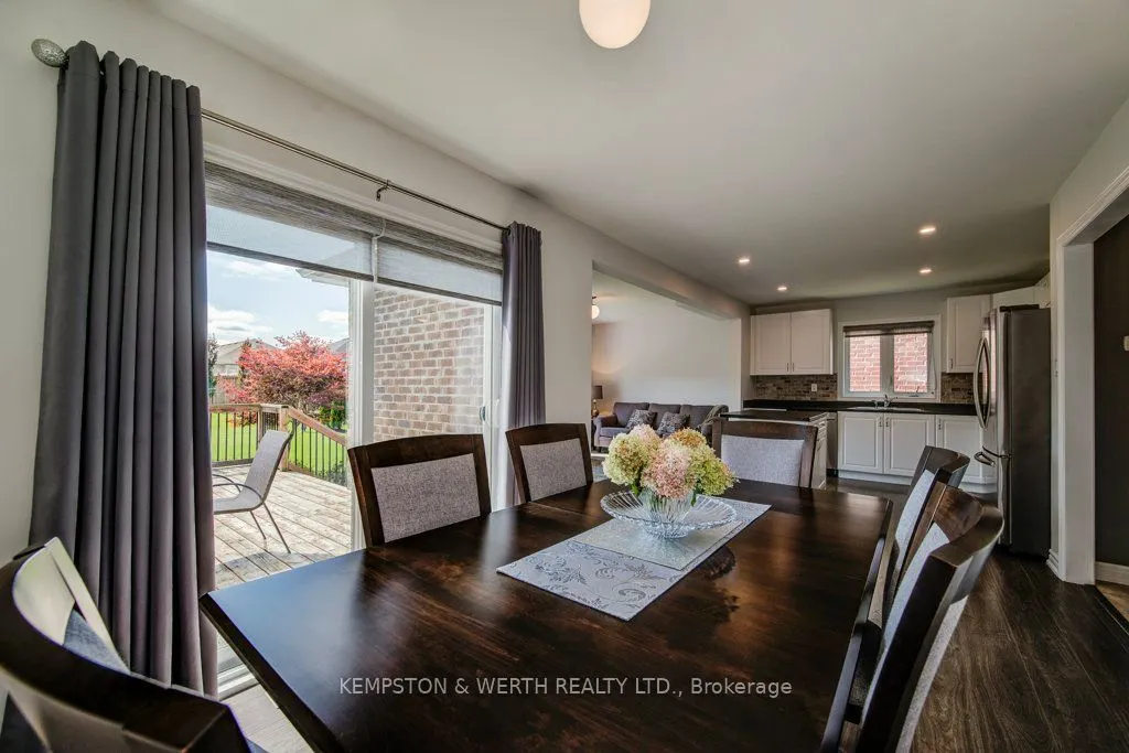 390 Armstrong Street W