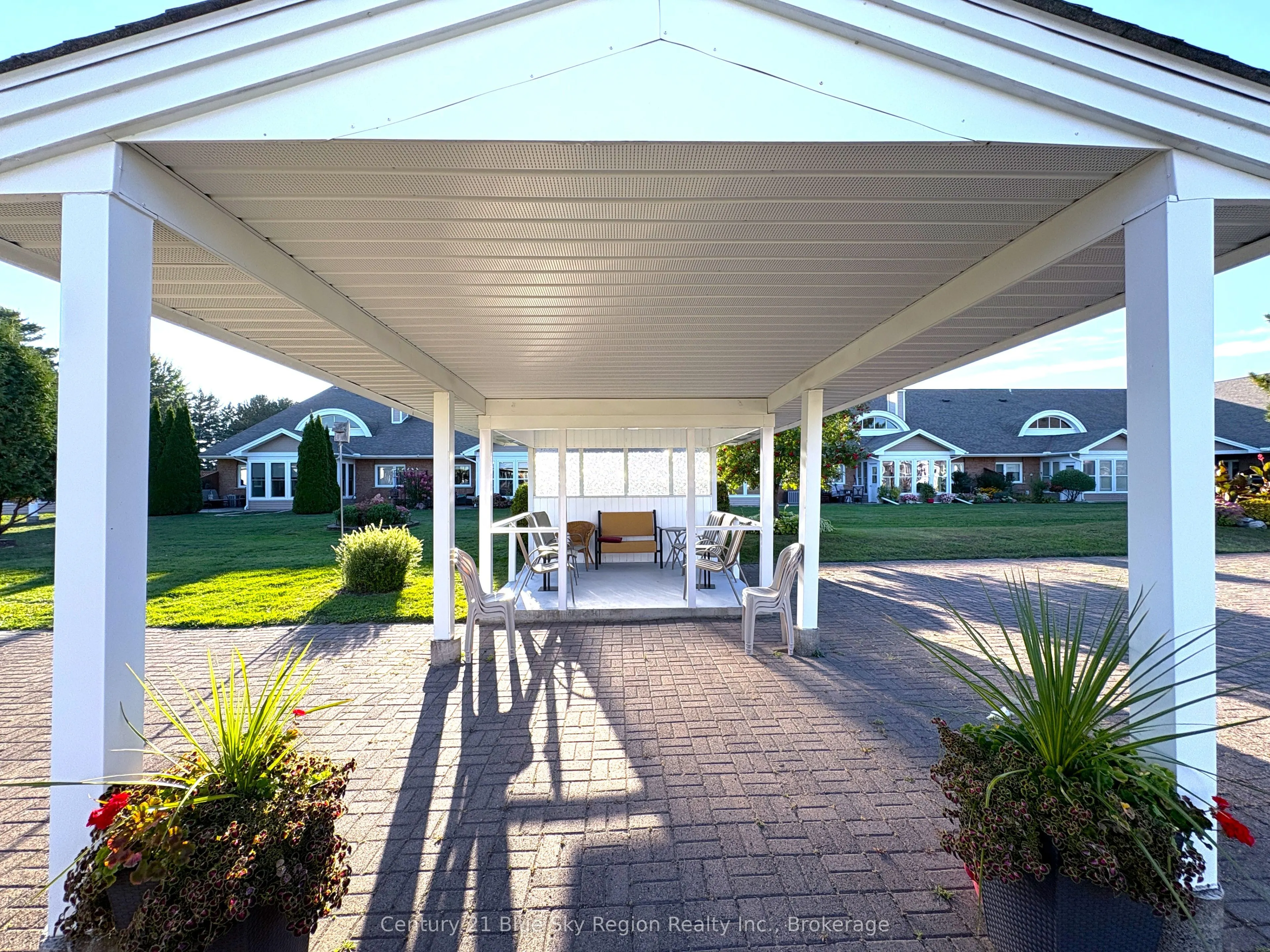713 Coursol Road, #4