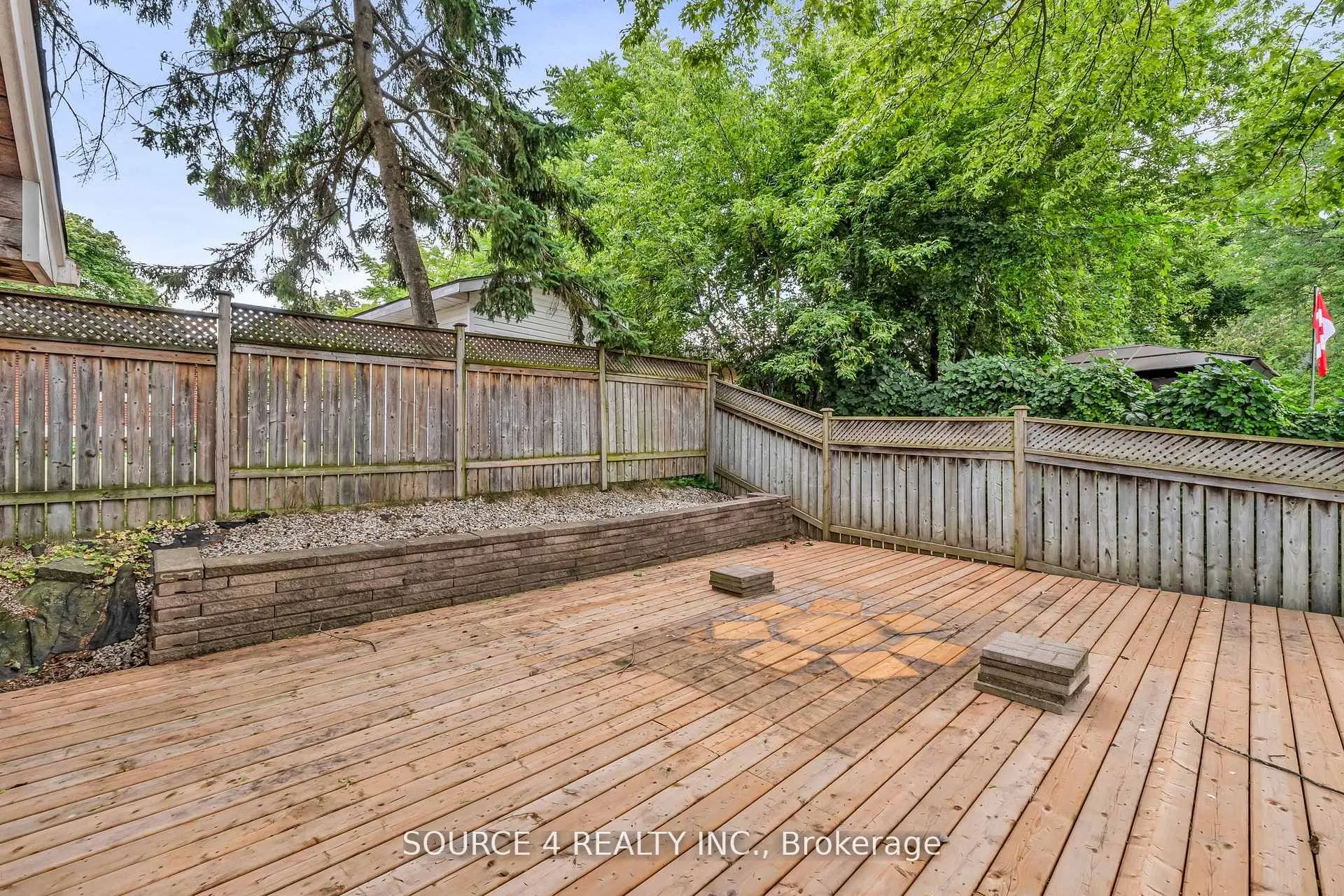 35 Vista Crescent