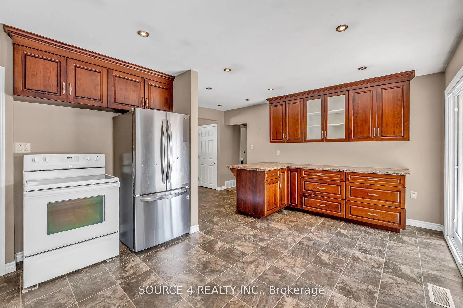 35 Vista Crescent
