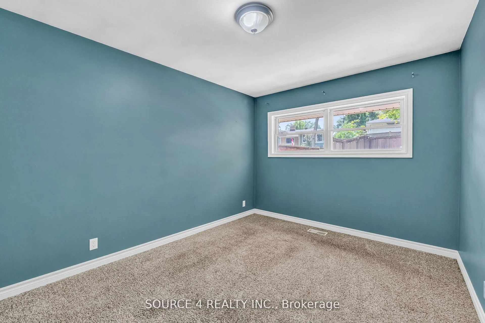 35 Vista Crescent