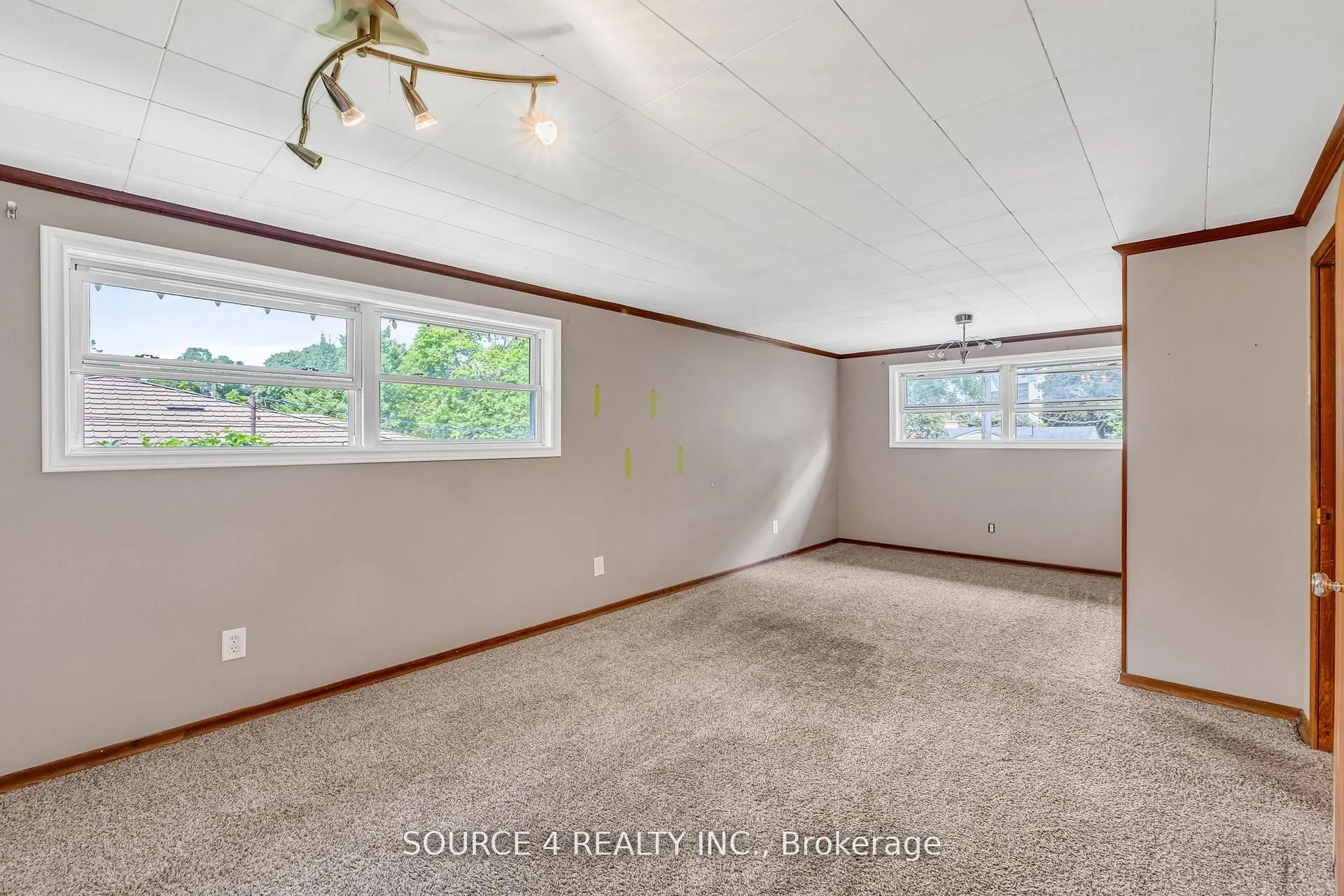 35 Vista Crescent