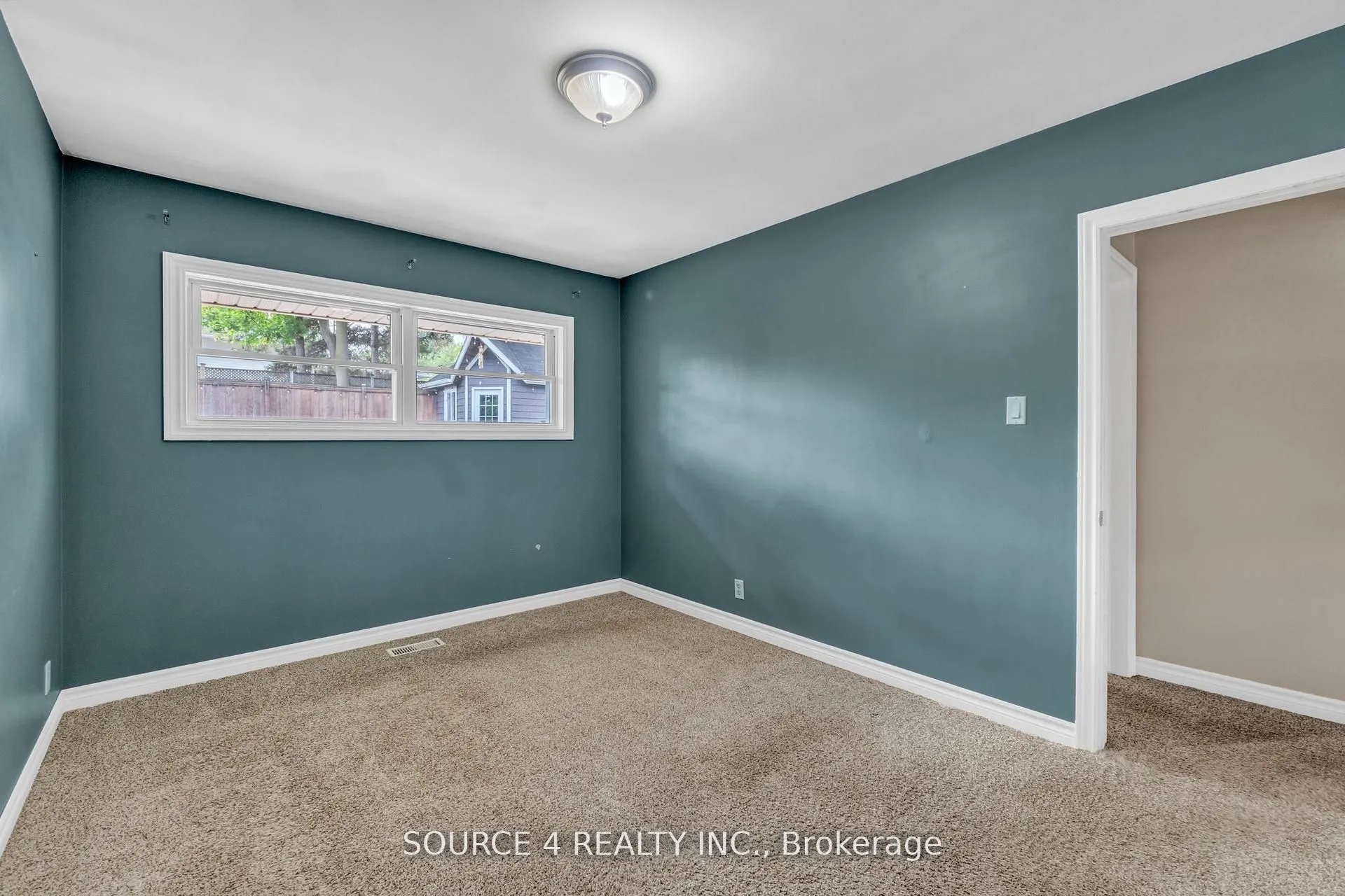 35 Vista Crescent