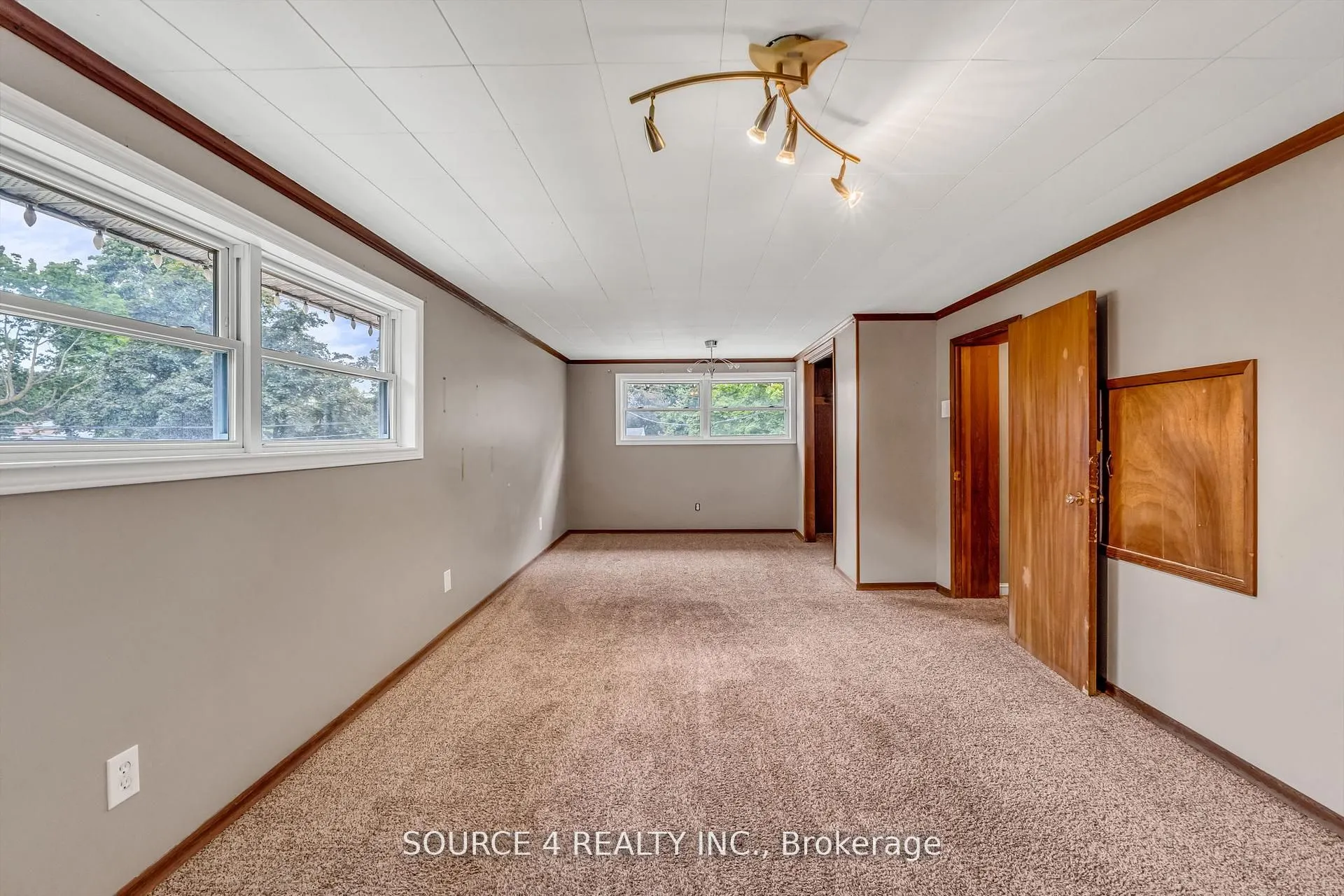 35 Vista Crescent