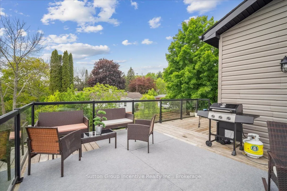 339520 PRESQU'ILE Road