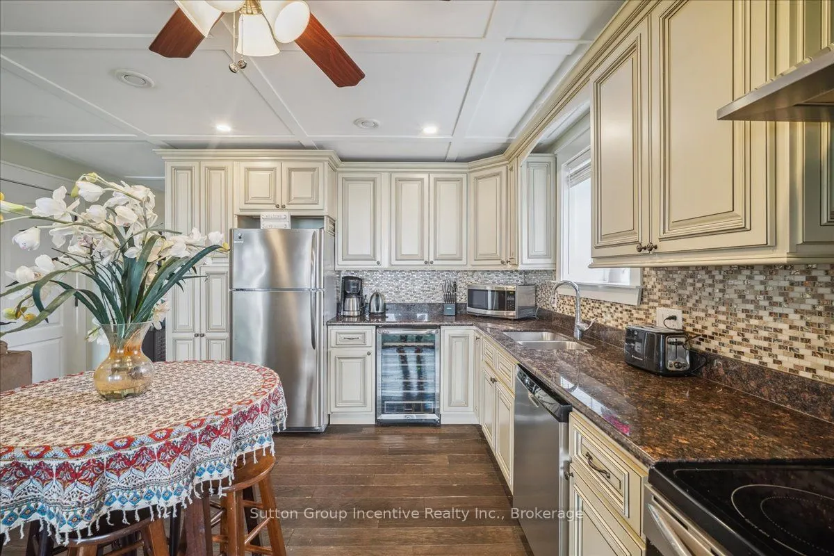339520 PRESQU'ILE Road