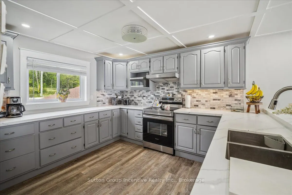 339520 PRESQU'ILE Road
