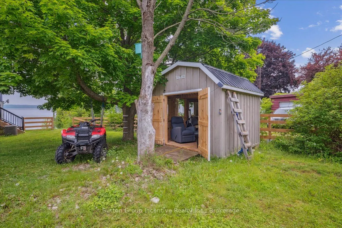 339520 PRESQU'ILE Road