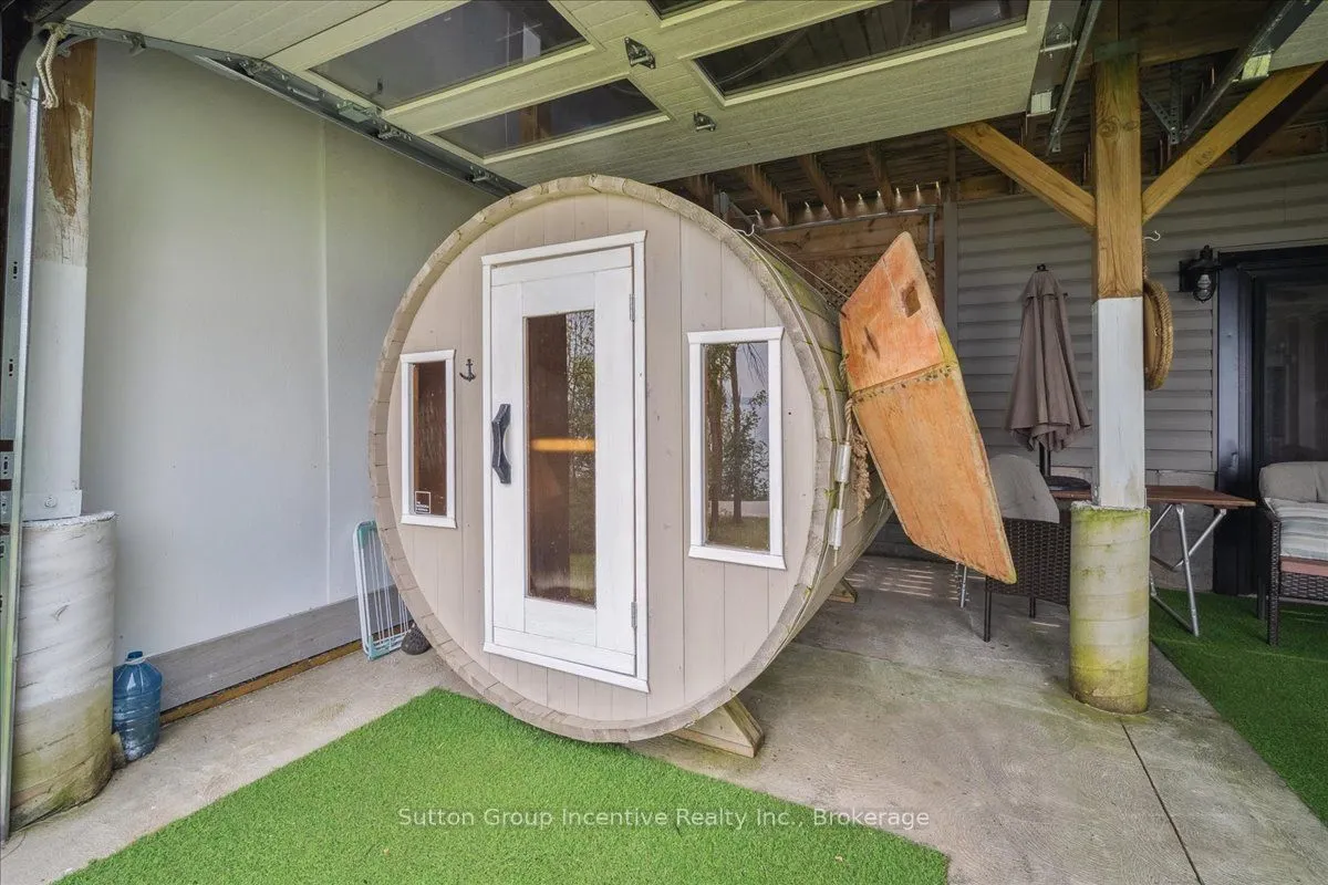 339520 PRESQU'ILE Road