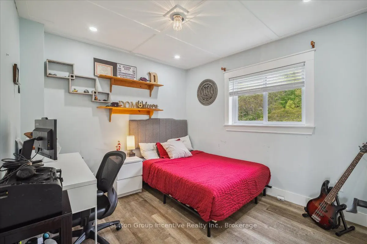 339520 PRESQU'ILE Road