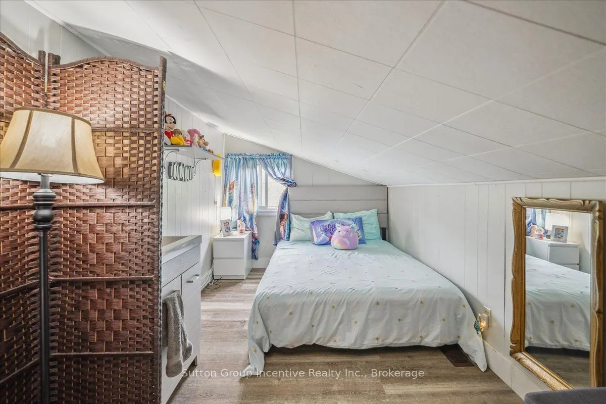 339520 PRESQU'ILE Road