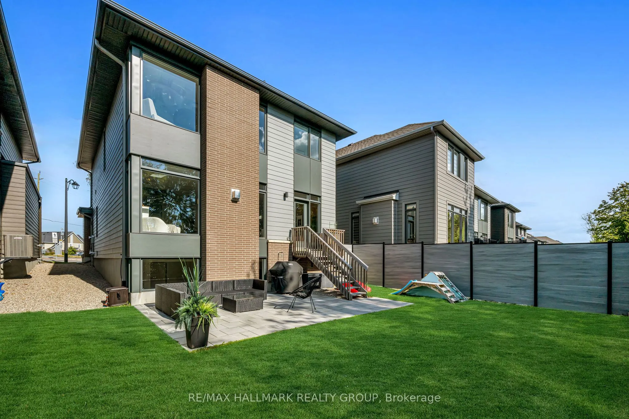 14 Stanhope Court