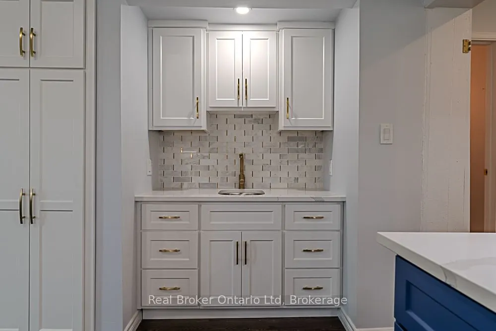 144 Loucks Lane