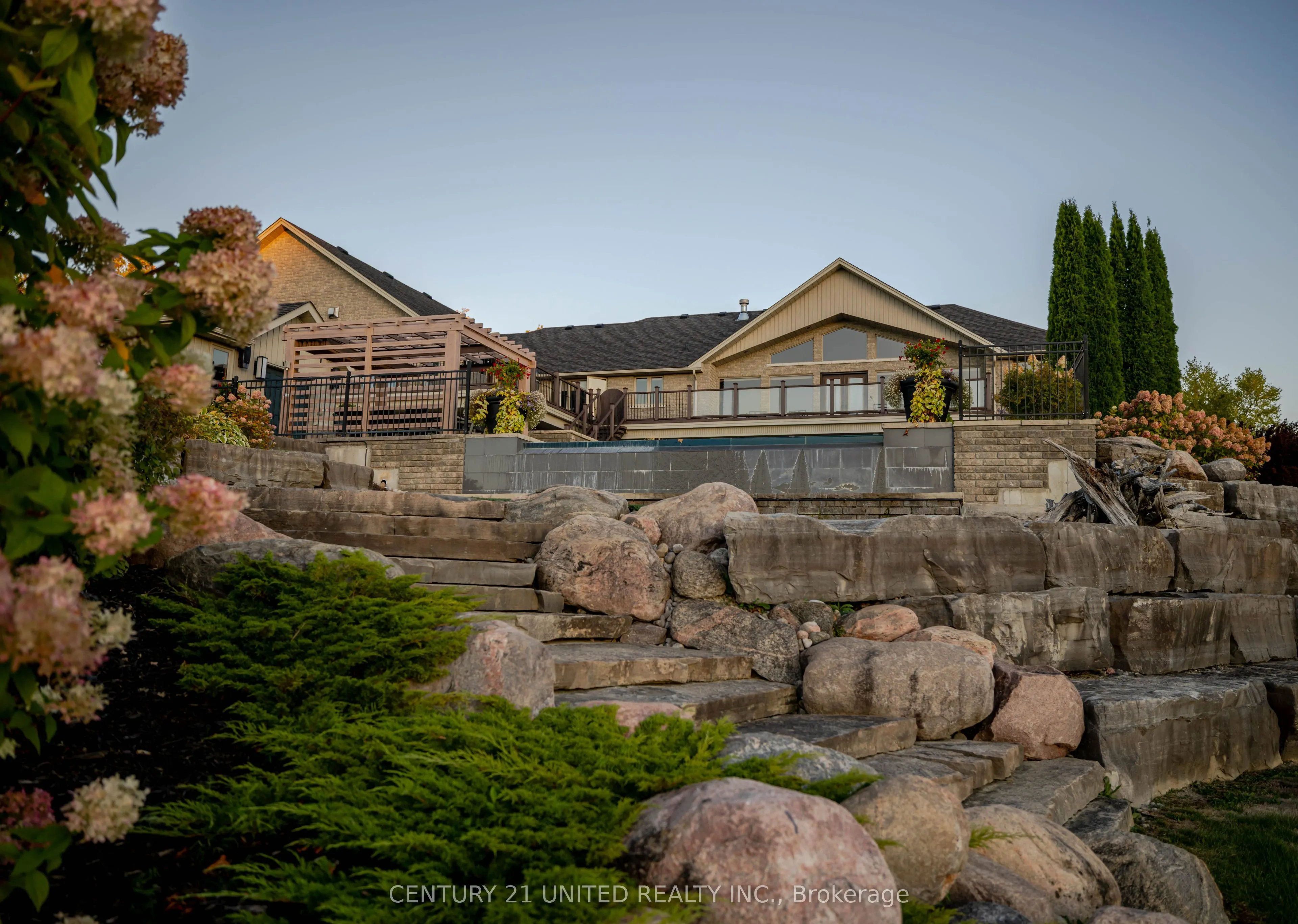 7 Maplehill Drive