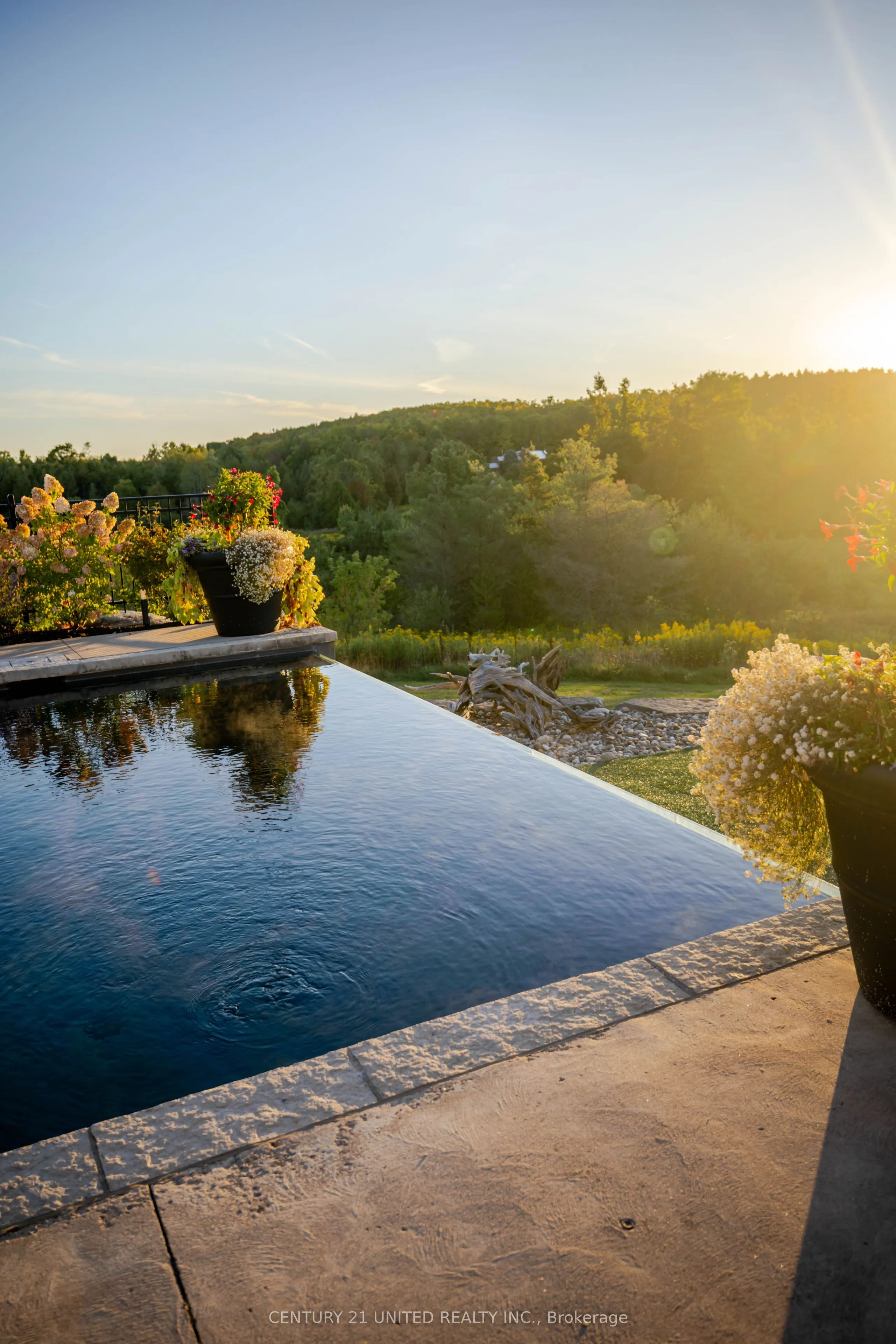 7 Maplehill Drive