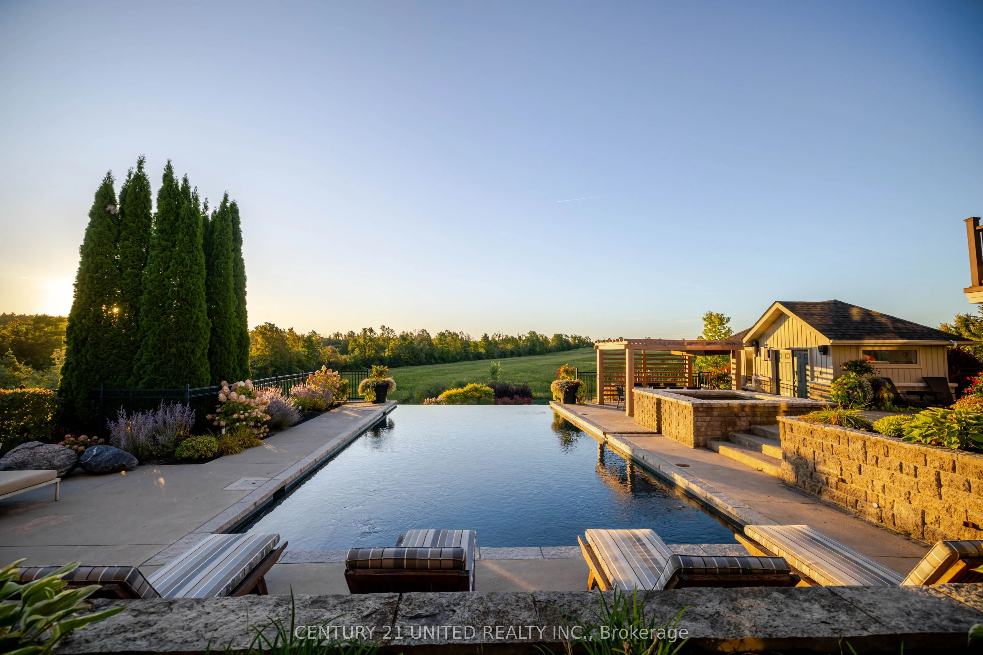7 Maplehill Drive