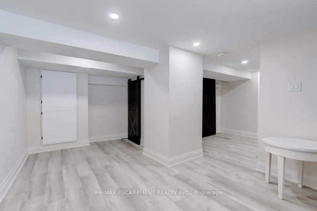 38 East 16th Street