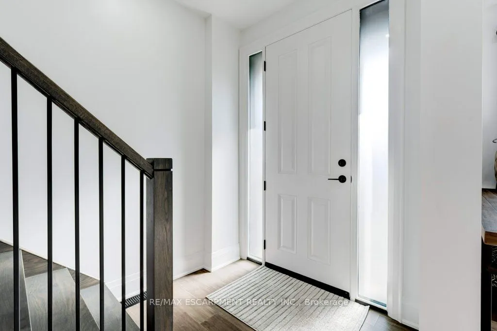 38 East 16th Street