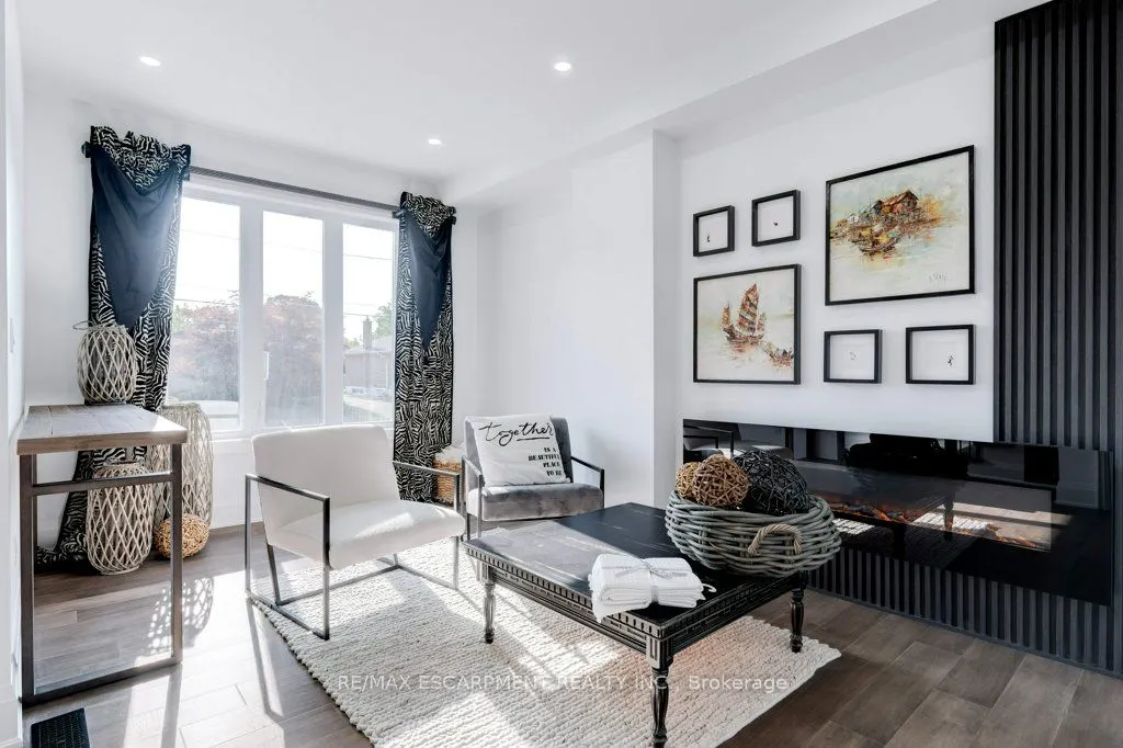 38 East 16th Street