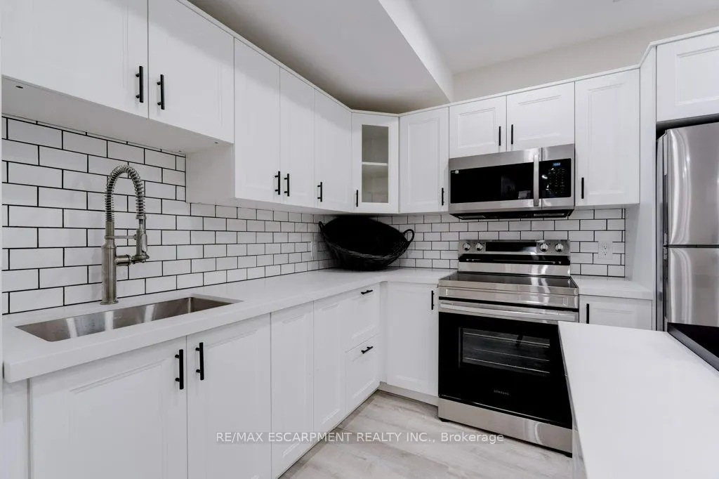 38 East 16th Street