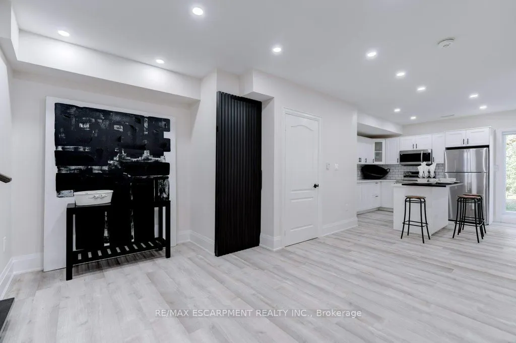 38 East 16th Street